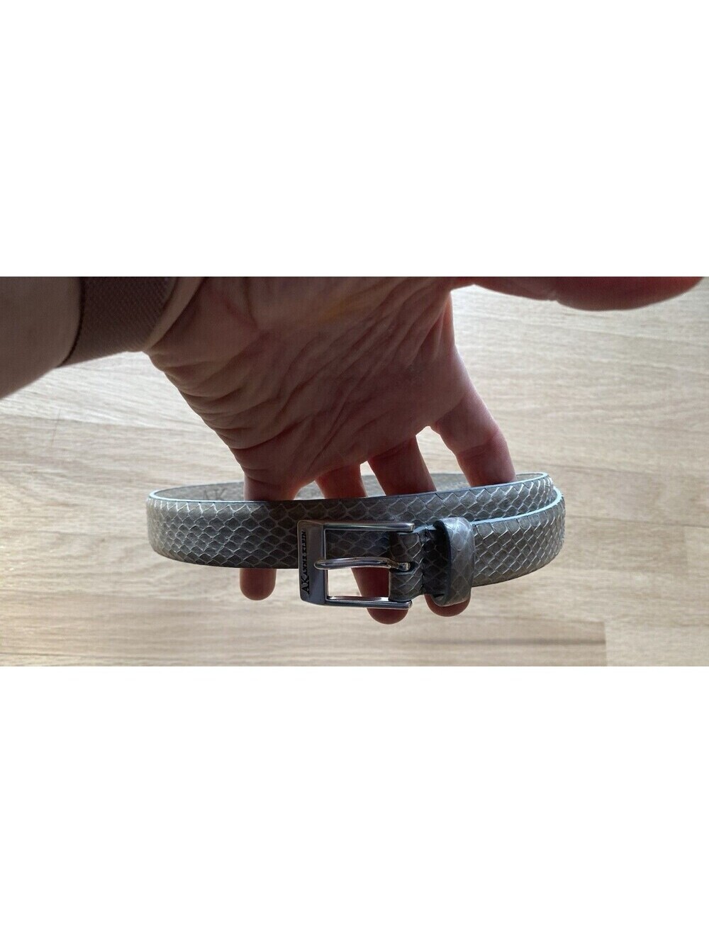 Anne Klein 90’s minimalist Crocodile Gray Embossed Leather Belt Silver Buckle M